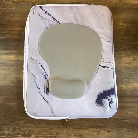 MacBook Air 13”3 2010-2017 purple soft case with hardshell - Picture 2 of 7